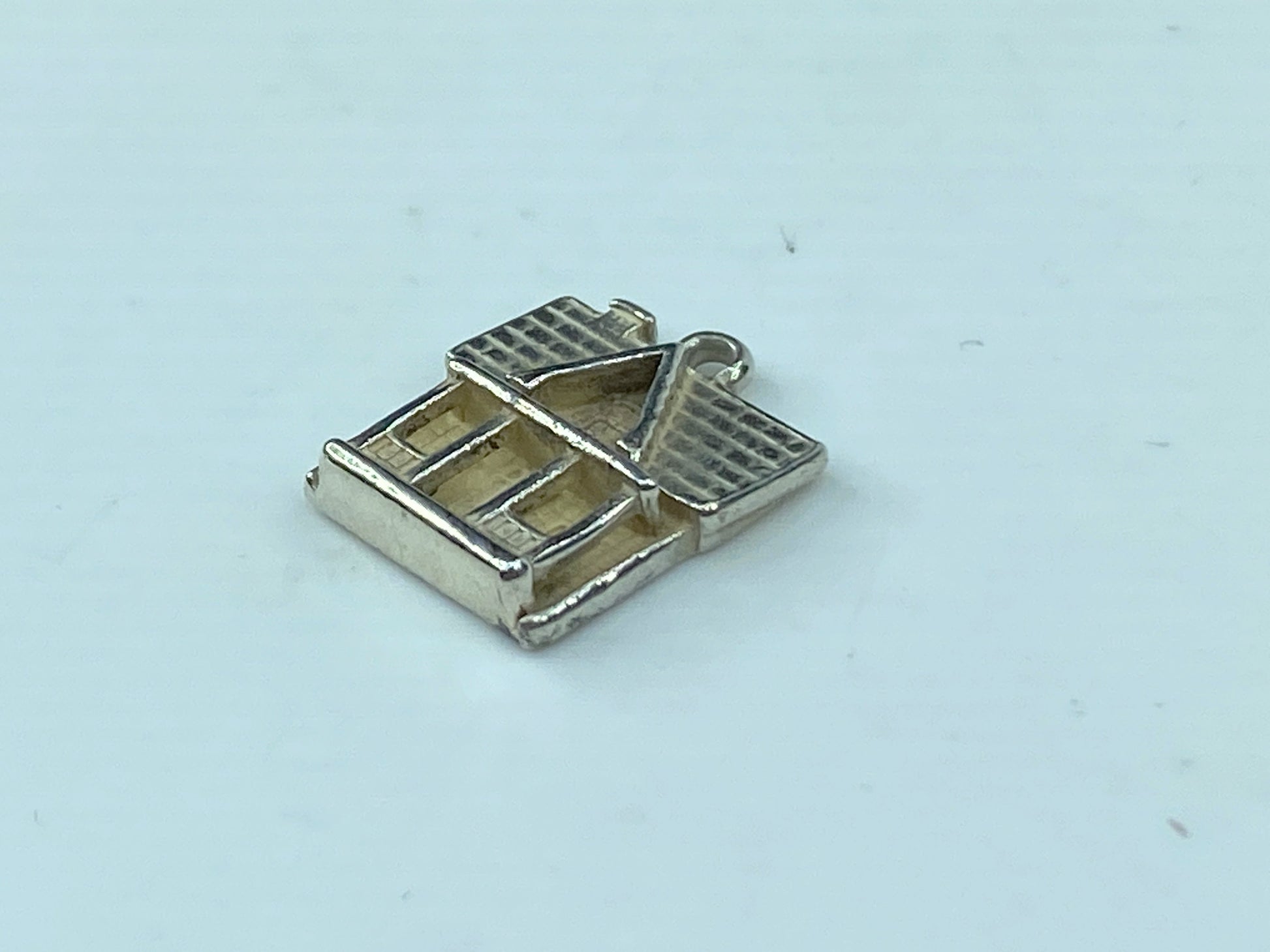 Rare vintage James Avery sterling house charm pendant 2.9g JR562