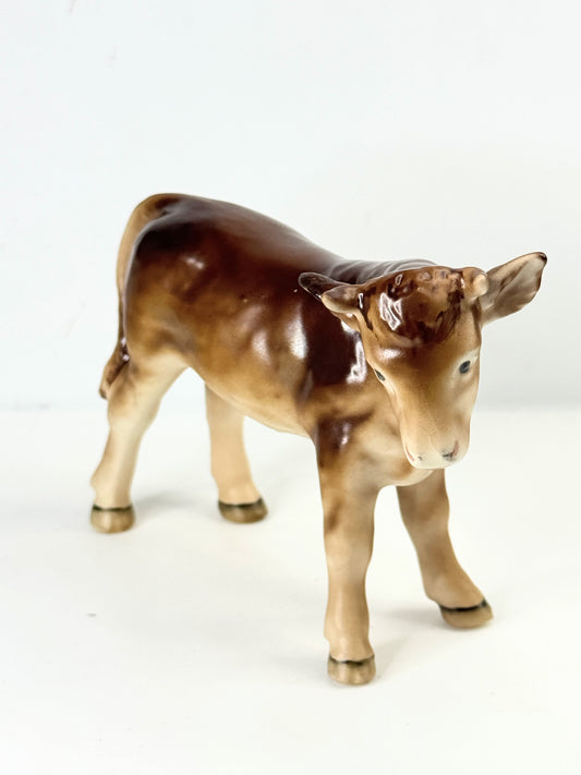 c1964 Goebel Hummel Nativity figurine Ox in wood pulp, 5.0" x 3.25" x 2.0" A514