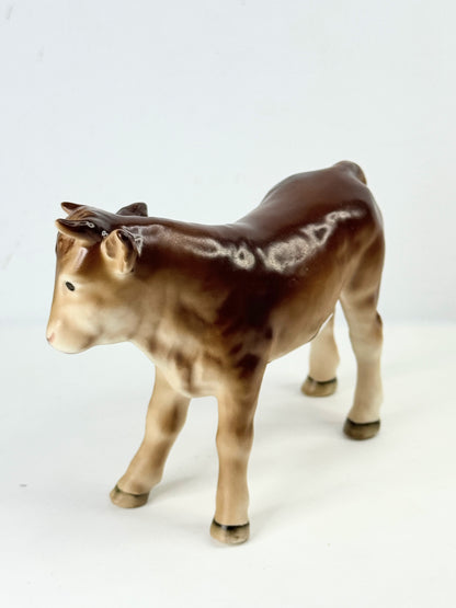 c1964 Goebel Hummel Nativity figurine Ox in wood pulp, 5.0" x 3.25" x 2.0" A514