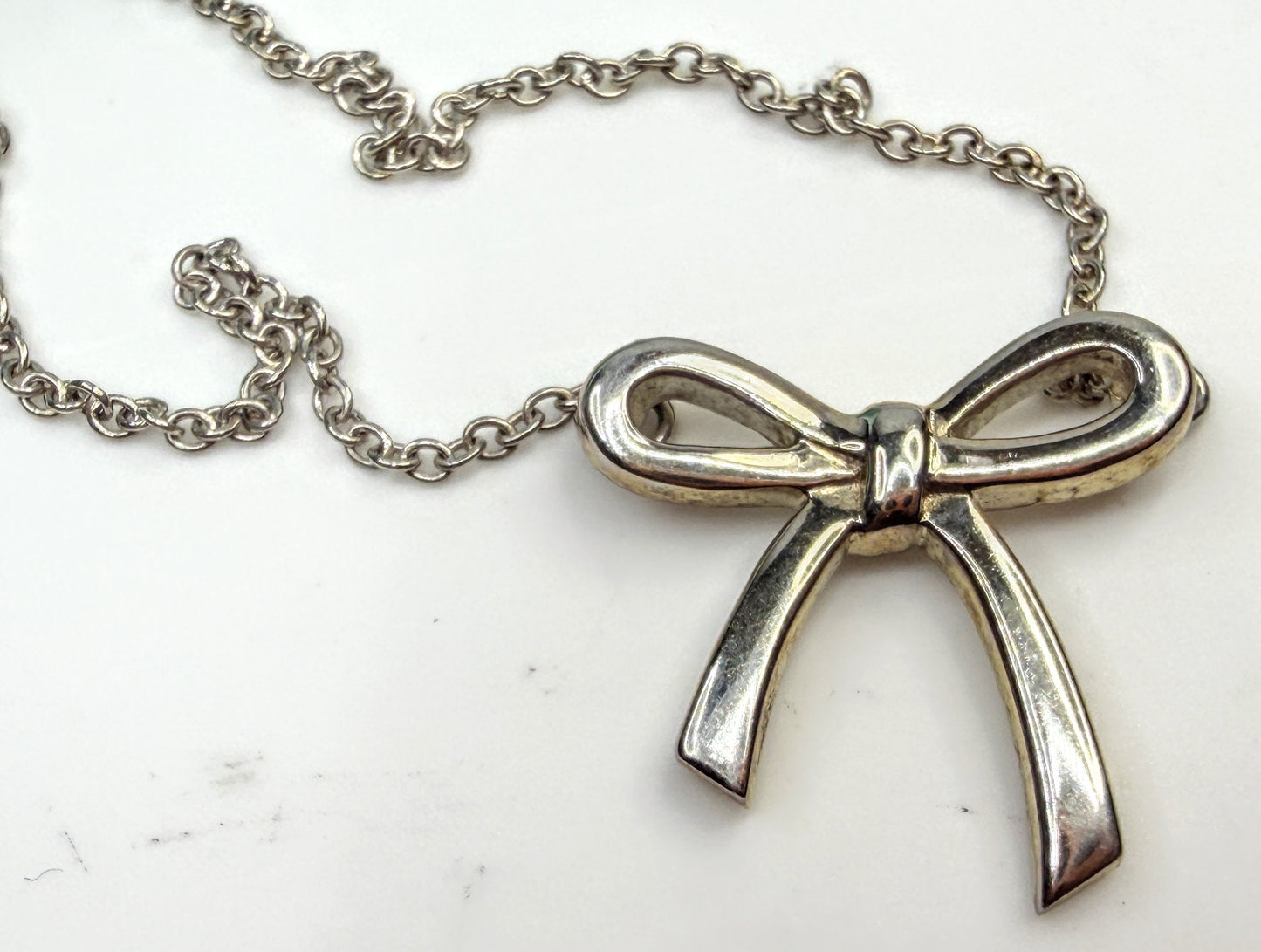 Vintage Tiffany & Co. Sterling Silver Bow Ribbon Necklace 15" JR1601