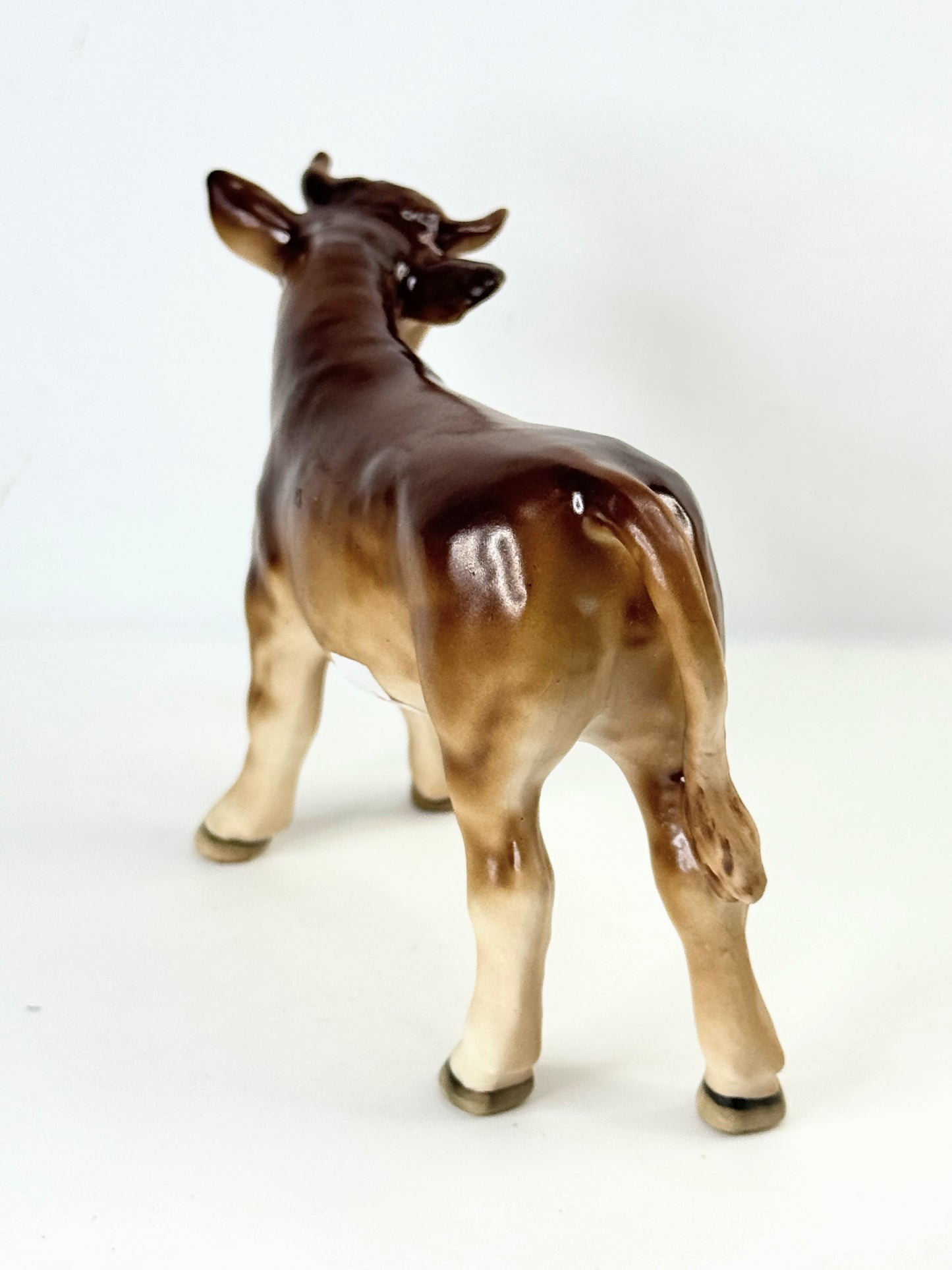 c1964 Goebel Hummel Nativity figurine Ox in wood pulp, 5.0" x 3.25" x 2.0" A514