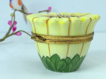 Limited Edition Artoria Limoges Garden Collectible Sunflower trinket A558