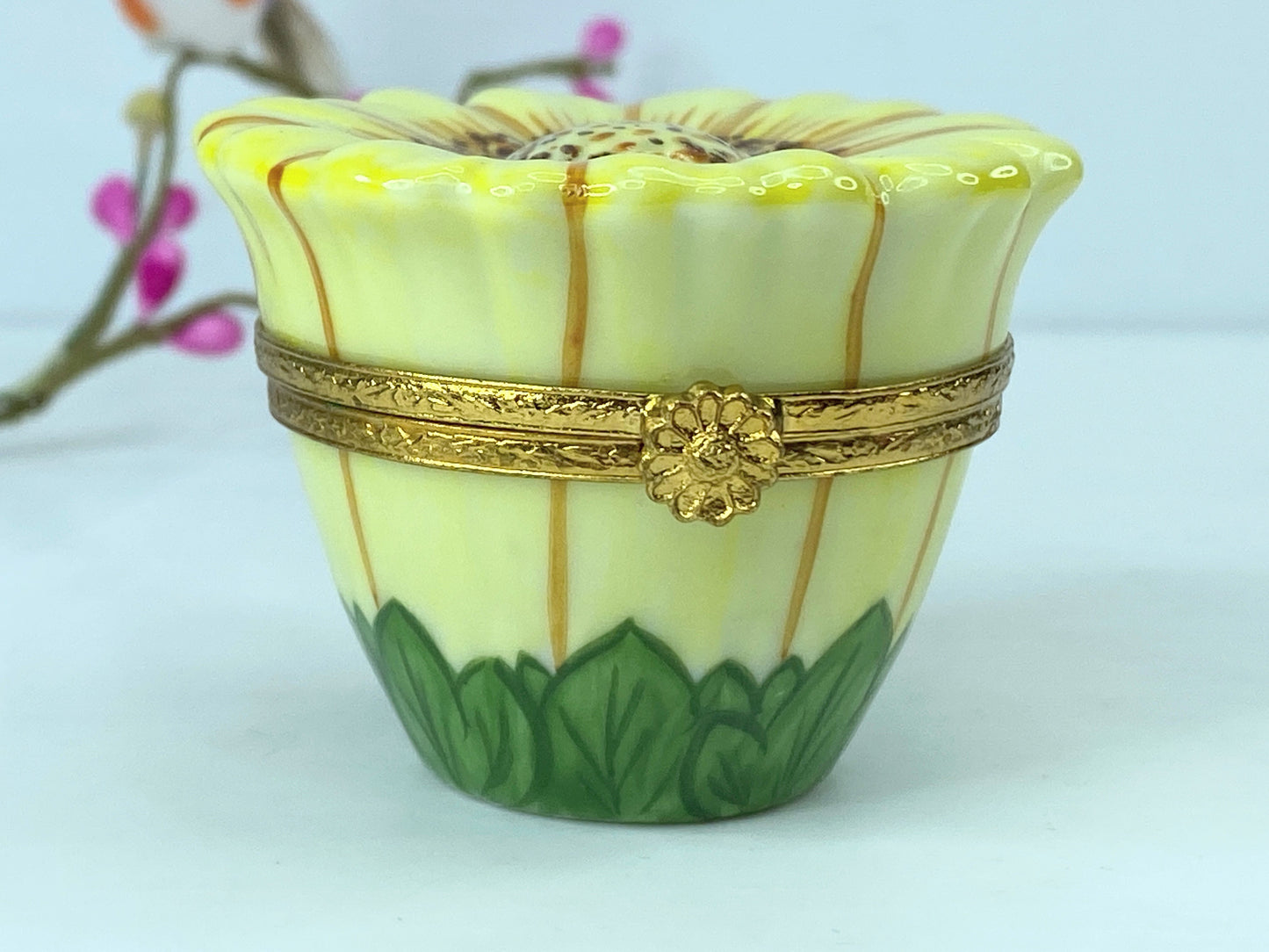 Limited Edition Artoria Limoges Garden Collectible Sunflower trinket A558