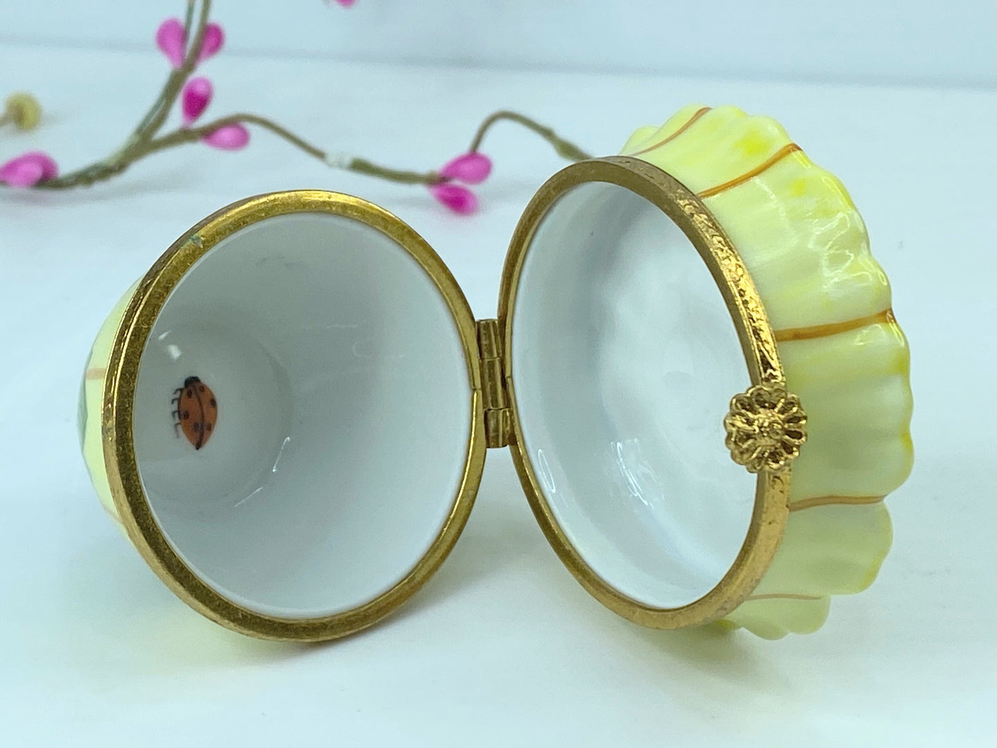 Limited Edition Artoria Limoges Garden Collectible Sunflower trinket A558