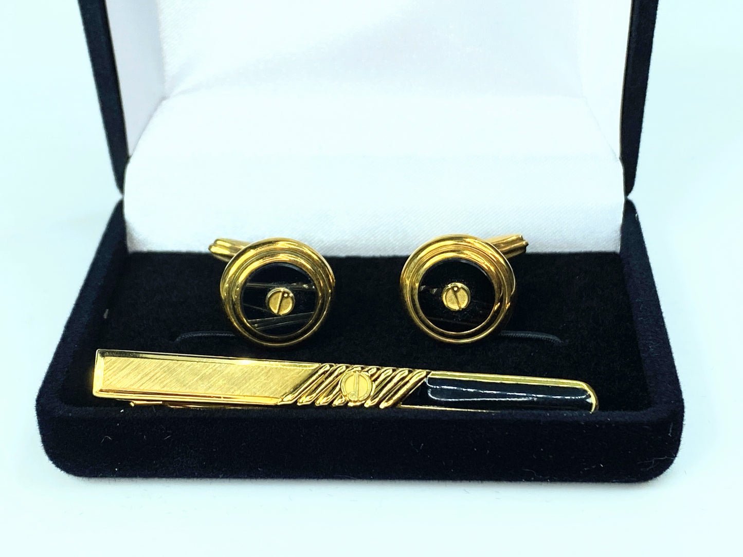 Authentic DUNHILL Cuffs D Mark Onyx Gold tone cufflinks & Tie clip set GS108