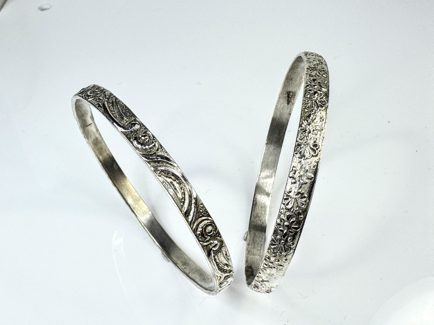 Vintage Sterling Silver Floral Embossed Stacking Bangle Bracelet 8" 28.5g JR1762