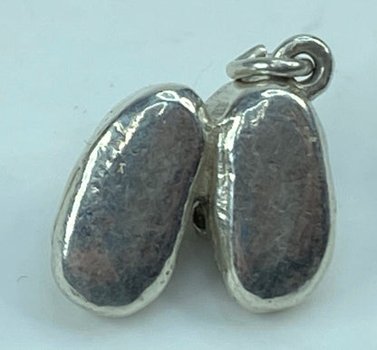 James Avery Retired Sterling Silver Baby Booties Charm (read) JR570