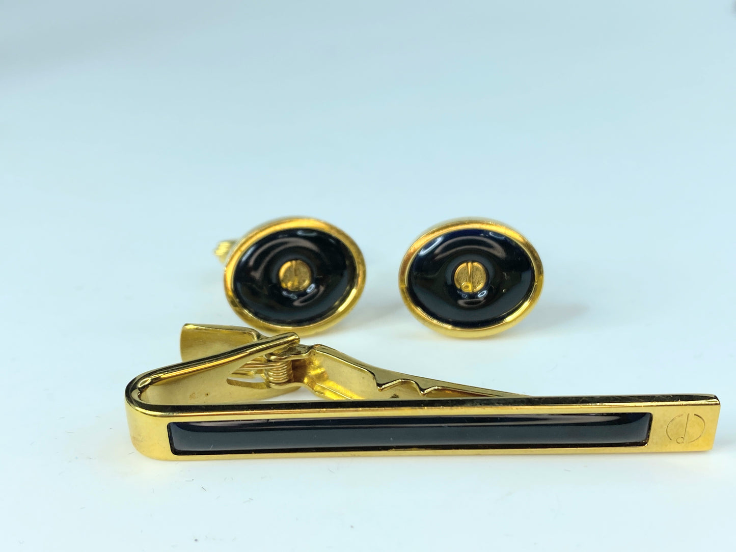 Authentic Alfred DunHill logo D Onyx oval cufflink tie clip set GS112