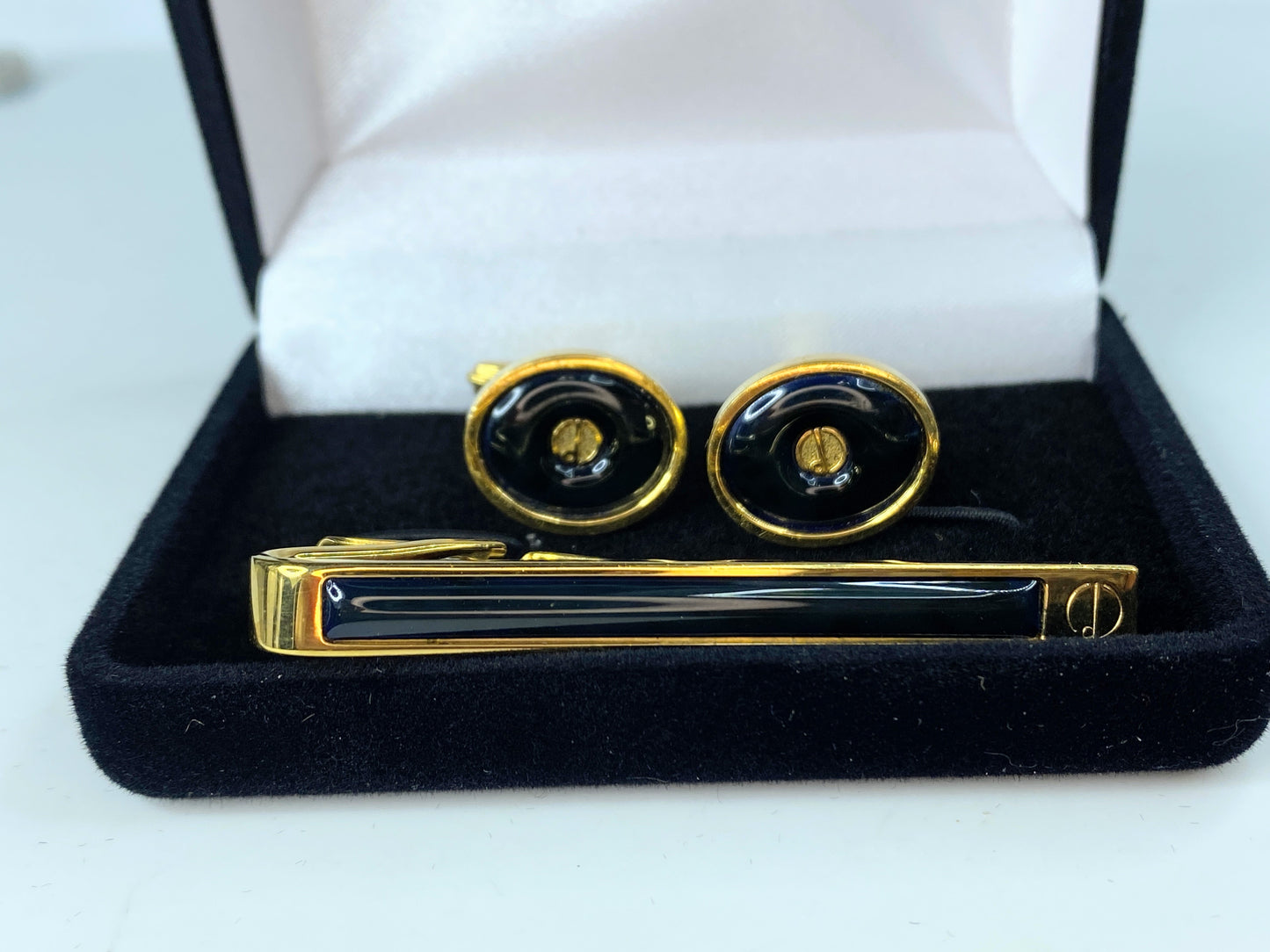 Authentic Alfred DunHill logo D Onyx oval cufflink tie clip set GS112