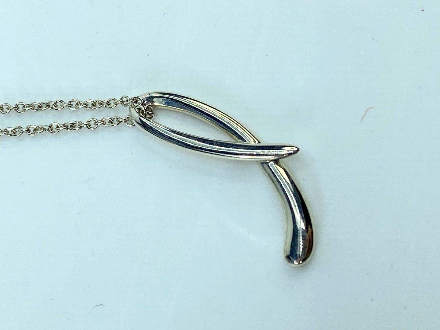 Vintage Tiffany & Co Elsa Peretti Letter “L” Alphabet sterling necklace JR1045