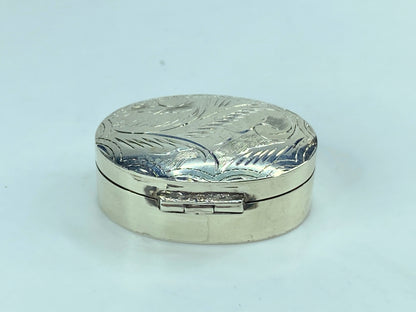 Oval Sterling Silver hand chased pill trinket keepsake box 9.0g SS62