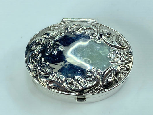 Floral Accented Victorian Oval Shaped .925 Sterling Silver Storage pill Box SS64