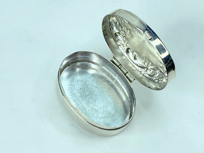 Floral Accented Victorian Oval Shaped .925 Sterling Silver Storage pill Box SS64