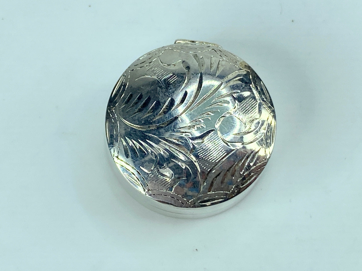 Round Sterling Silver Hinged Pill Box Shape Etched sterling 925 7g 1.0" SS65