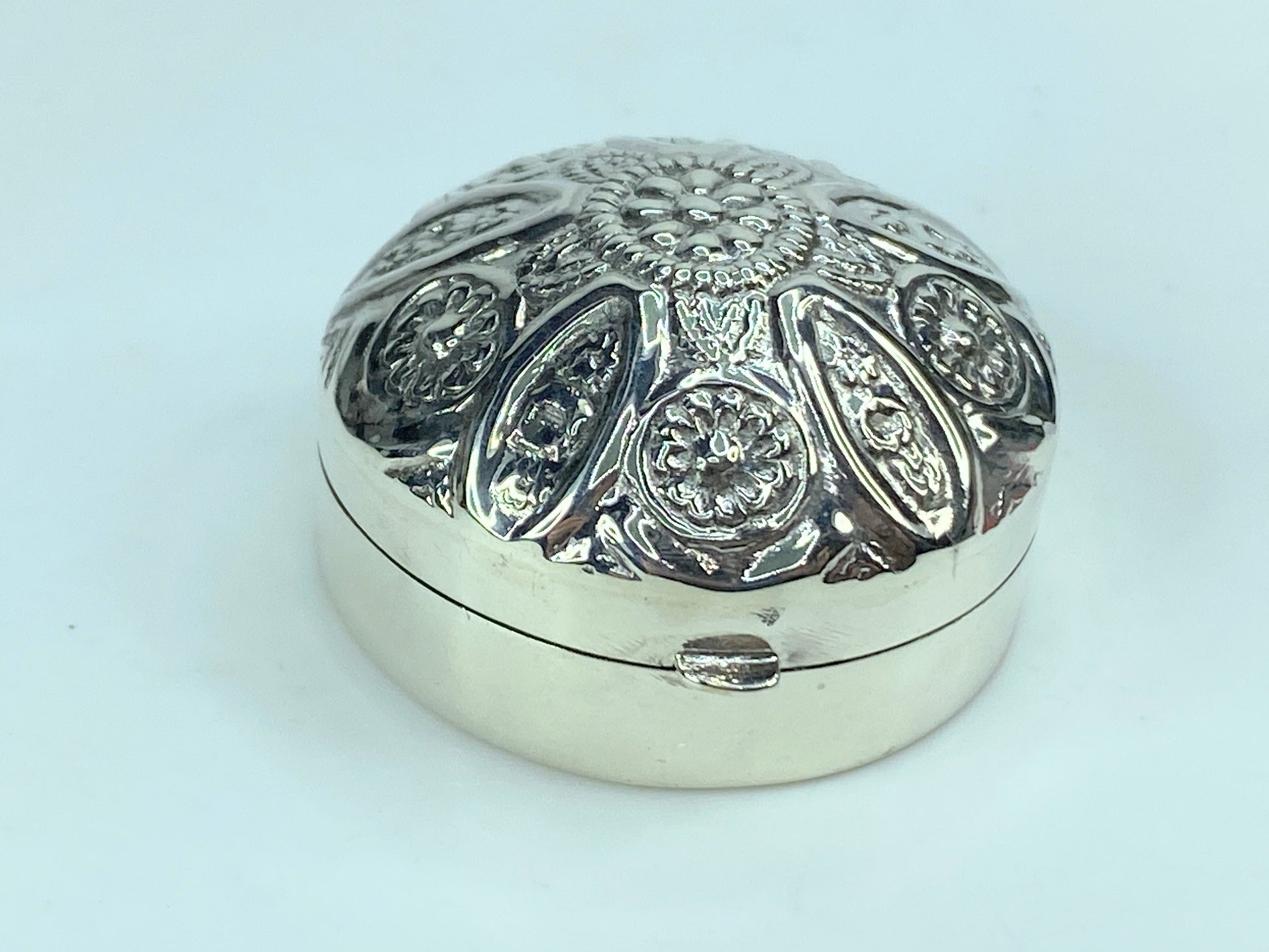 Floral Round Domed Pill Box Victorian Style 925 English Sterling Silver SS67