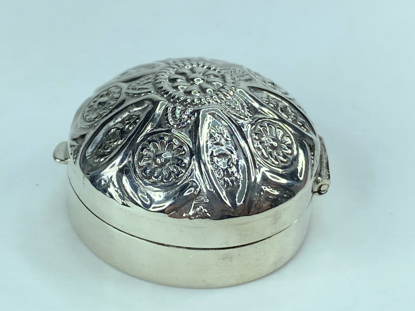 Floral Round Domed Pill Box Victorian Style 925 English Sterling Silver SS67