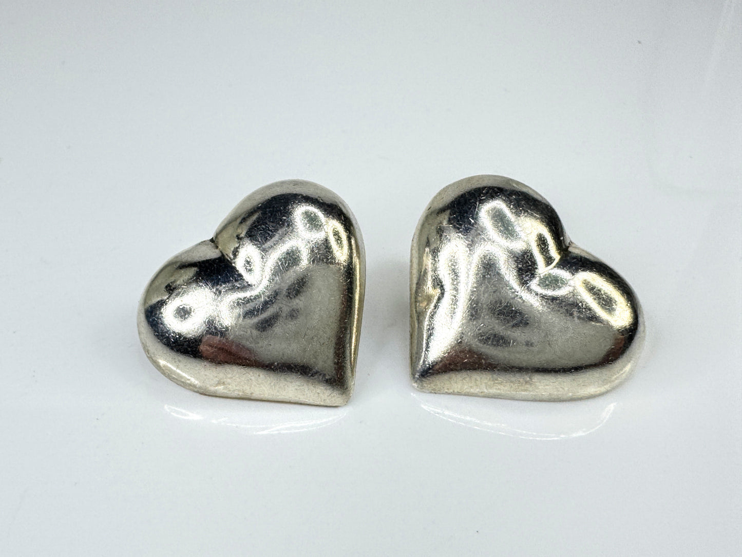 Sterling Silver Puffy Heart Stud Earrings Israel 925  8.0g 1 1/8" x 1" JR1772