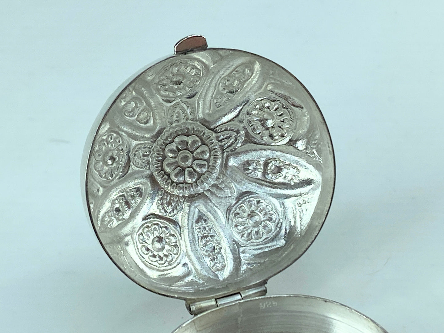 Floral Round Domed Pill Box Victorian Style 925 English Sterling Silver SS67