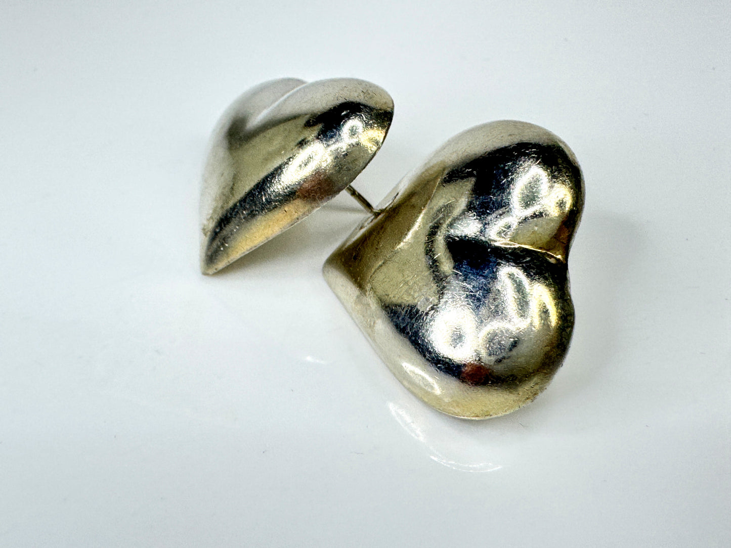 Sterling Silver Puffy Heart Stud Earrings Israel 925  8.0g 1 1/8" x 1" JR1772