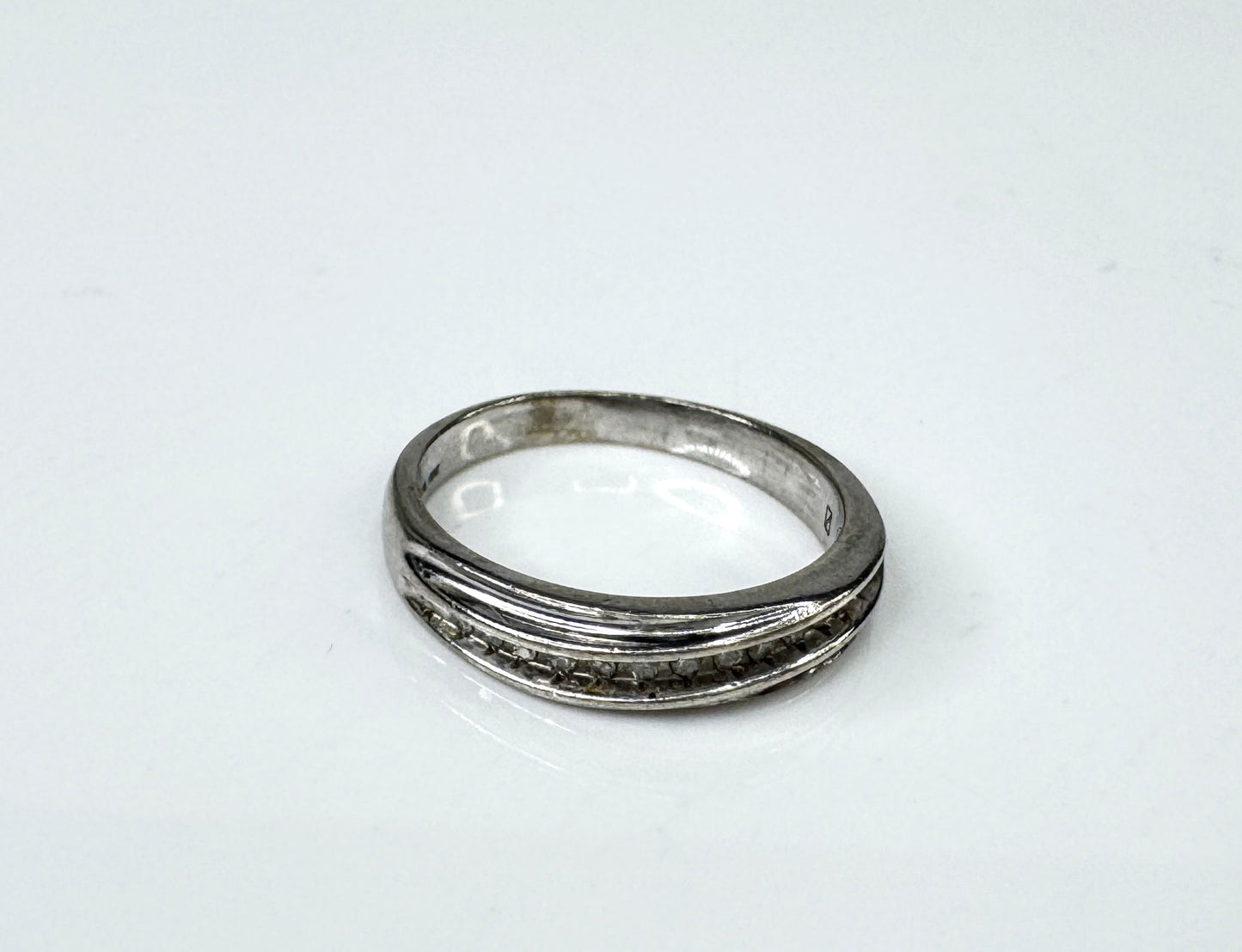 Sterling Silver Diamond Pavé Curved Band Ring  s7.25 3.4g JR1773