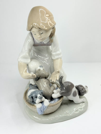 Lladro Joy in a Basket-Three frisky puppies with young girl No 5595 Mint A632