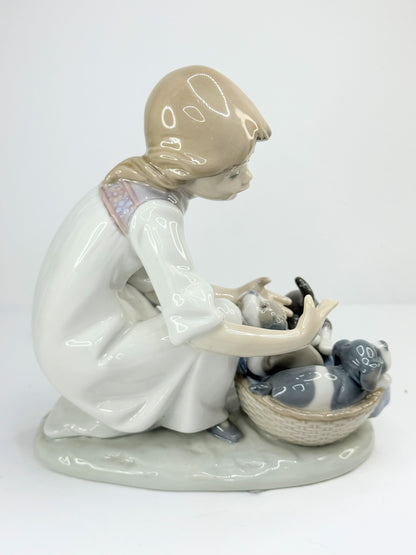 Lladro Joy in a Basket-Three frisky puppies with young girl No 5595 Mint A632