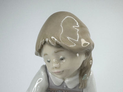 Lladro Joy in a Basket-Three frisky puppies with young girl No 5595 Mint A632