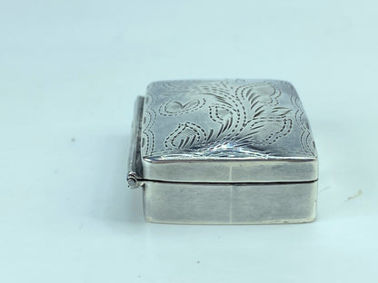 Sterling silver 50's etched Dog tall grass rectangular pill snuff box SS71