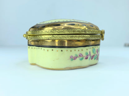 Limoges hand painted Lyric flower gold accent trinket box A135