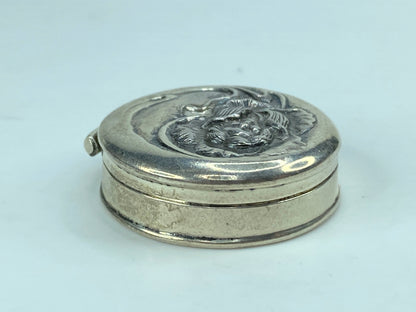 Sterling silver Art Nouveau Sterling Repousse Woman In Flower Locket 10.6g SS72