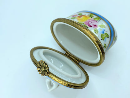 Limoges Peint main baby blue Rose buds trinket A136