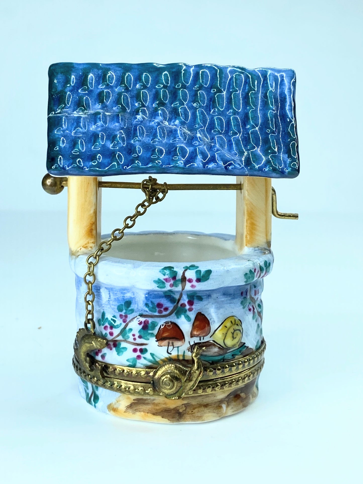 Rochard Blue Wishing Well Porcelain Limoges Trinket Box A137