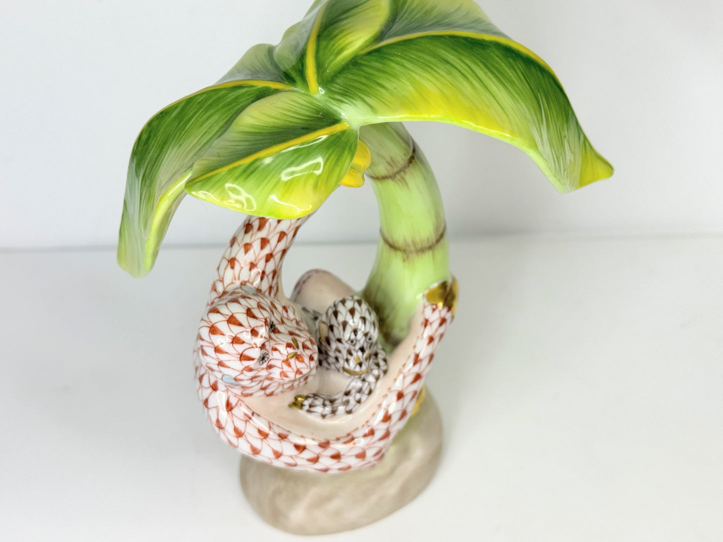 Herend Orangutan Pair Classic Kingdom Multi Fishnet Monkey Figurine A636
