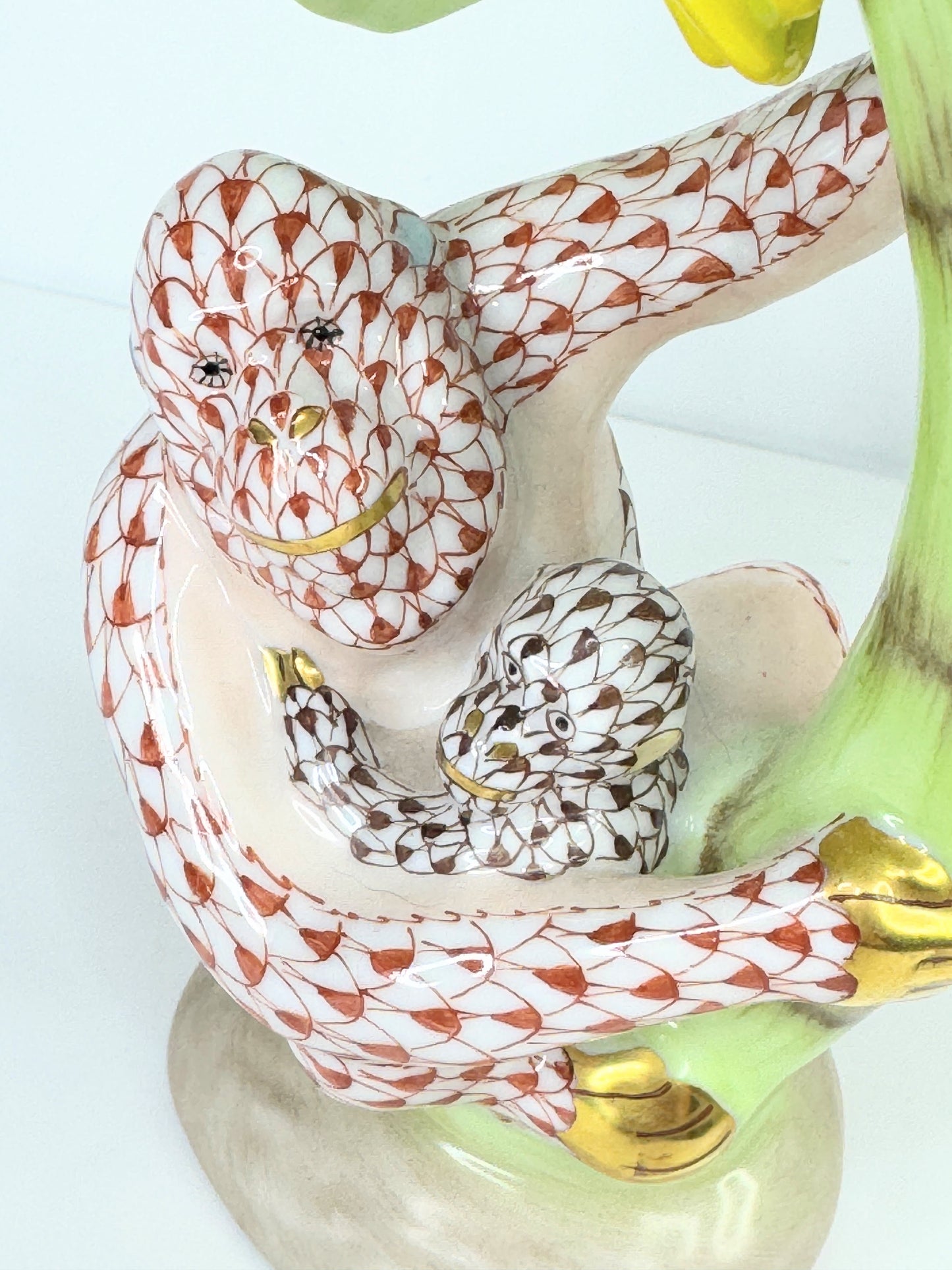 Herend Orangutan Pair Classic Kingdom Multi Fishnet Monkey Figurine A636
