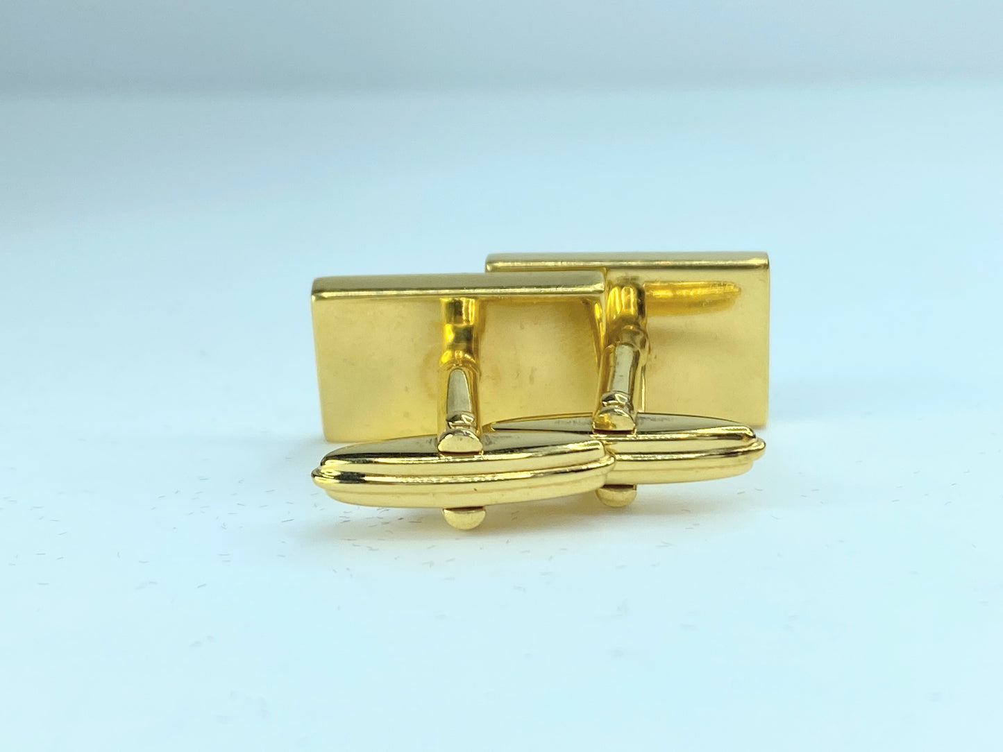 Alfred DunHill gold tone Cufflink and tie clip set GS129