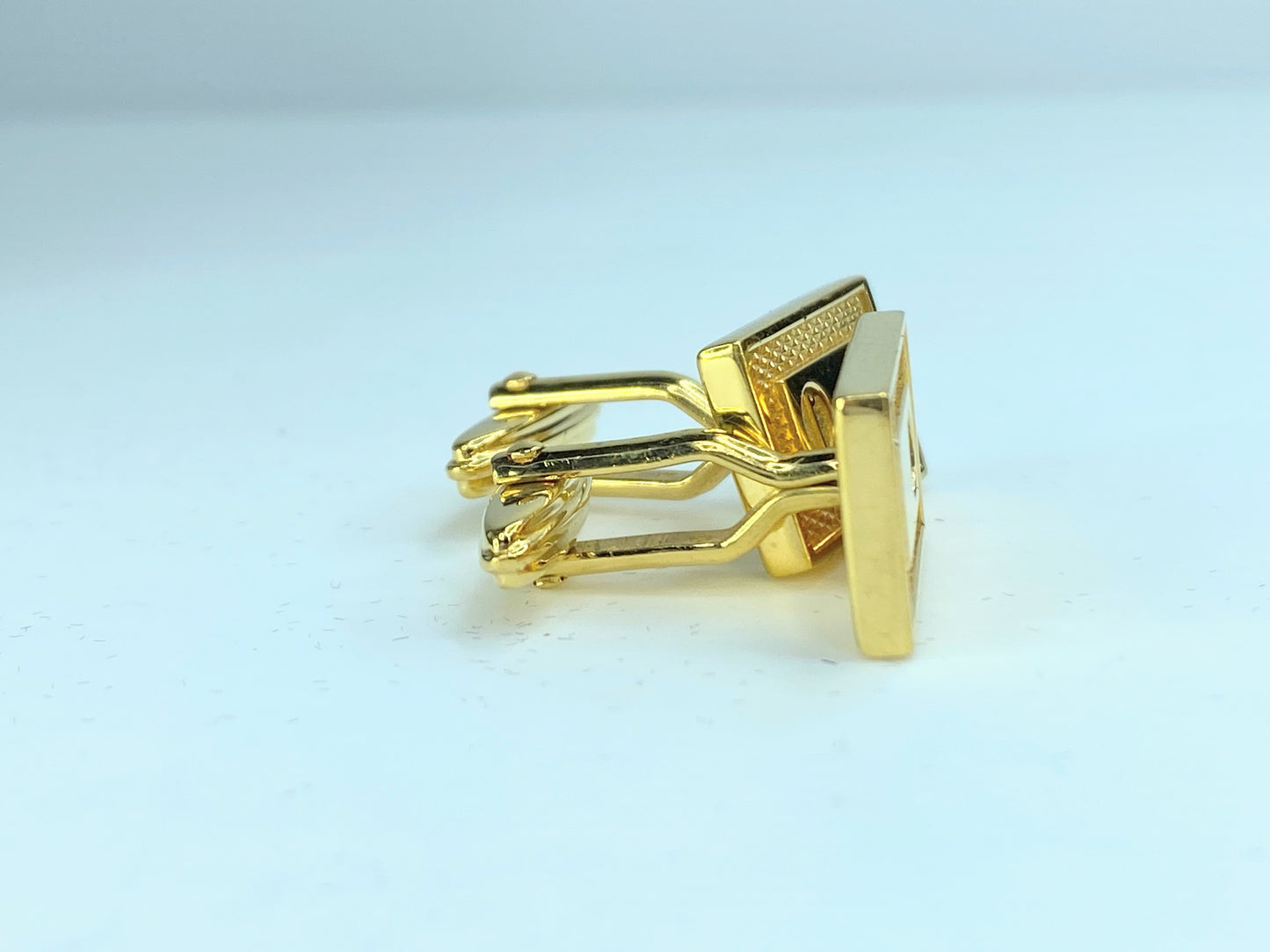 Alfred DunHill gold tone Cufflink and tie clip set GS129