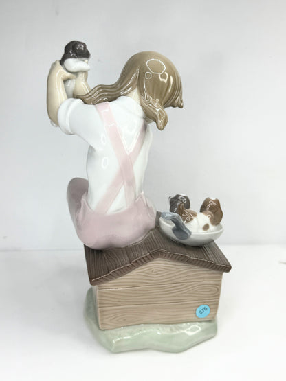 Lladró "Pick of the Litter" porcelain figurine, No. 7621 Mint A641