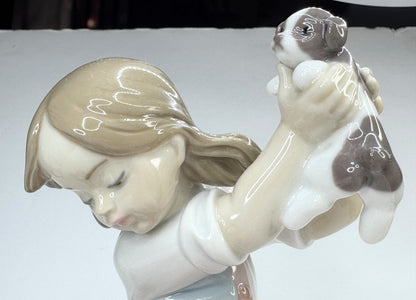 Lladró "Pick of the Litter" porcelain figurine, No. 7621 Mint A641