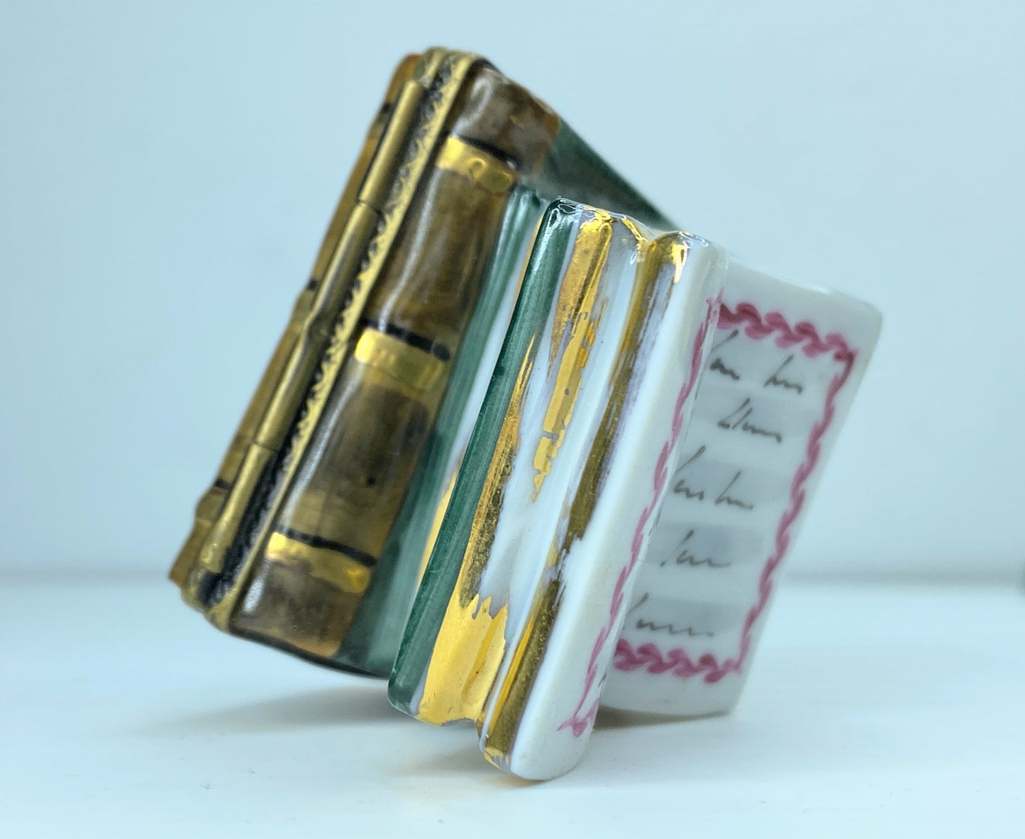 Limoges Chamath Eksklusif Bestieux hieroglyphics stack of book trinket box A143