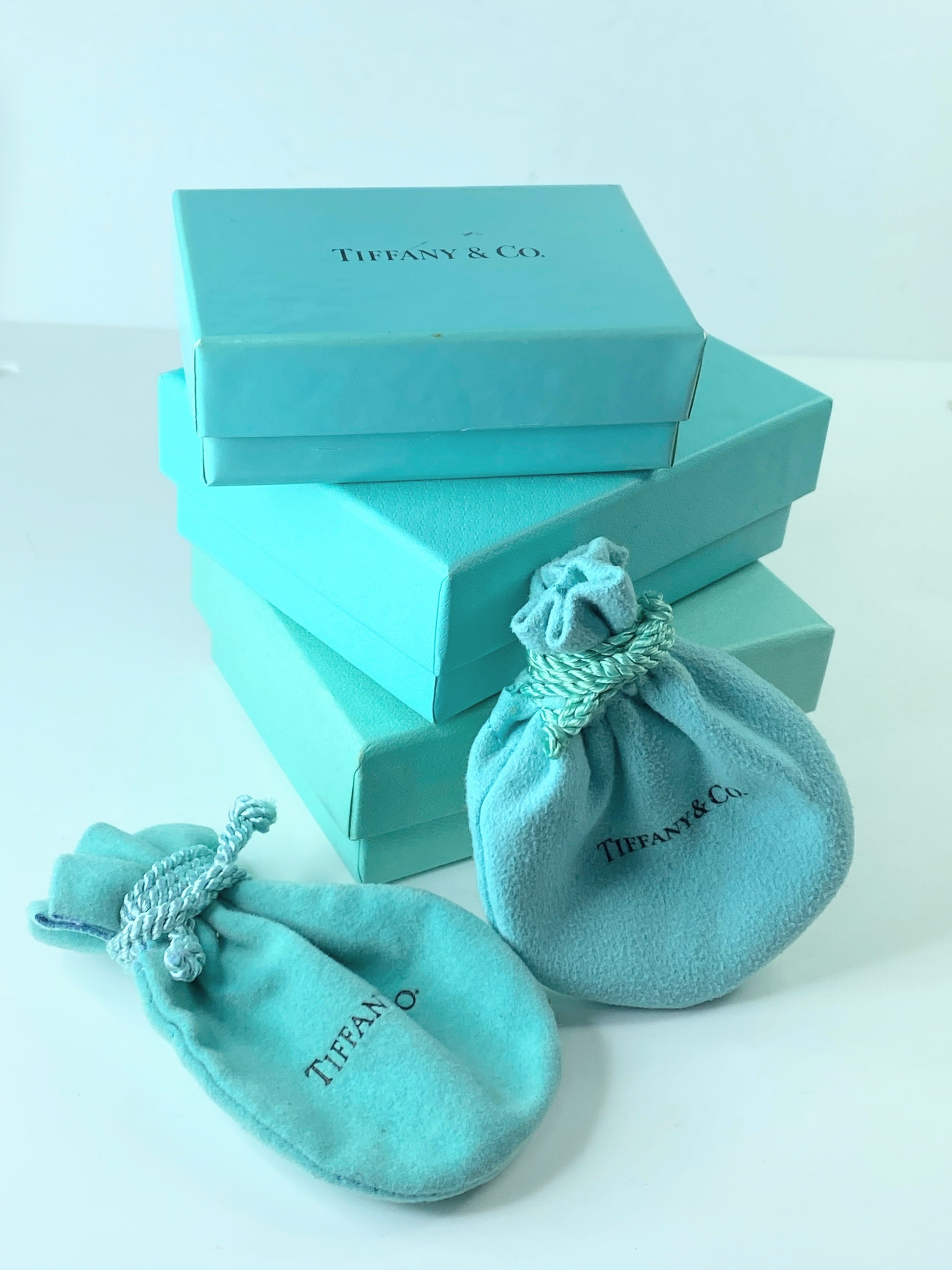 Authentic Tiffany blue boxes and pouch dust bags set of 5 A218