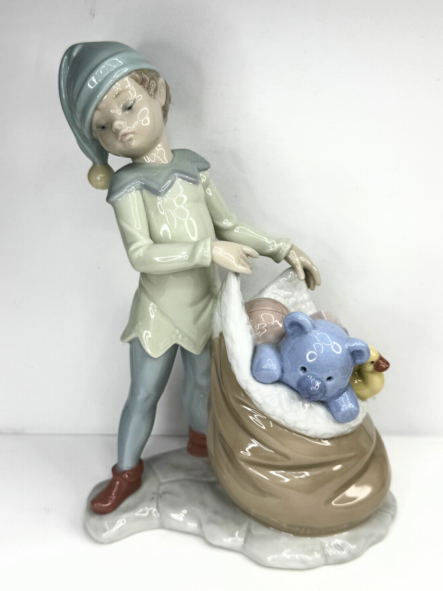 Lladro Santa's Sack of Dreams 6894 High Gloss Porcelain Sculpture 7" A642