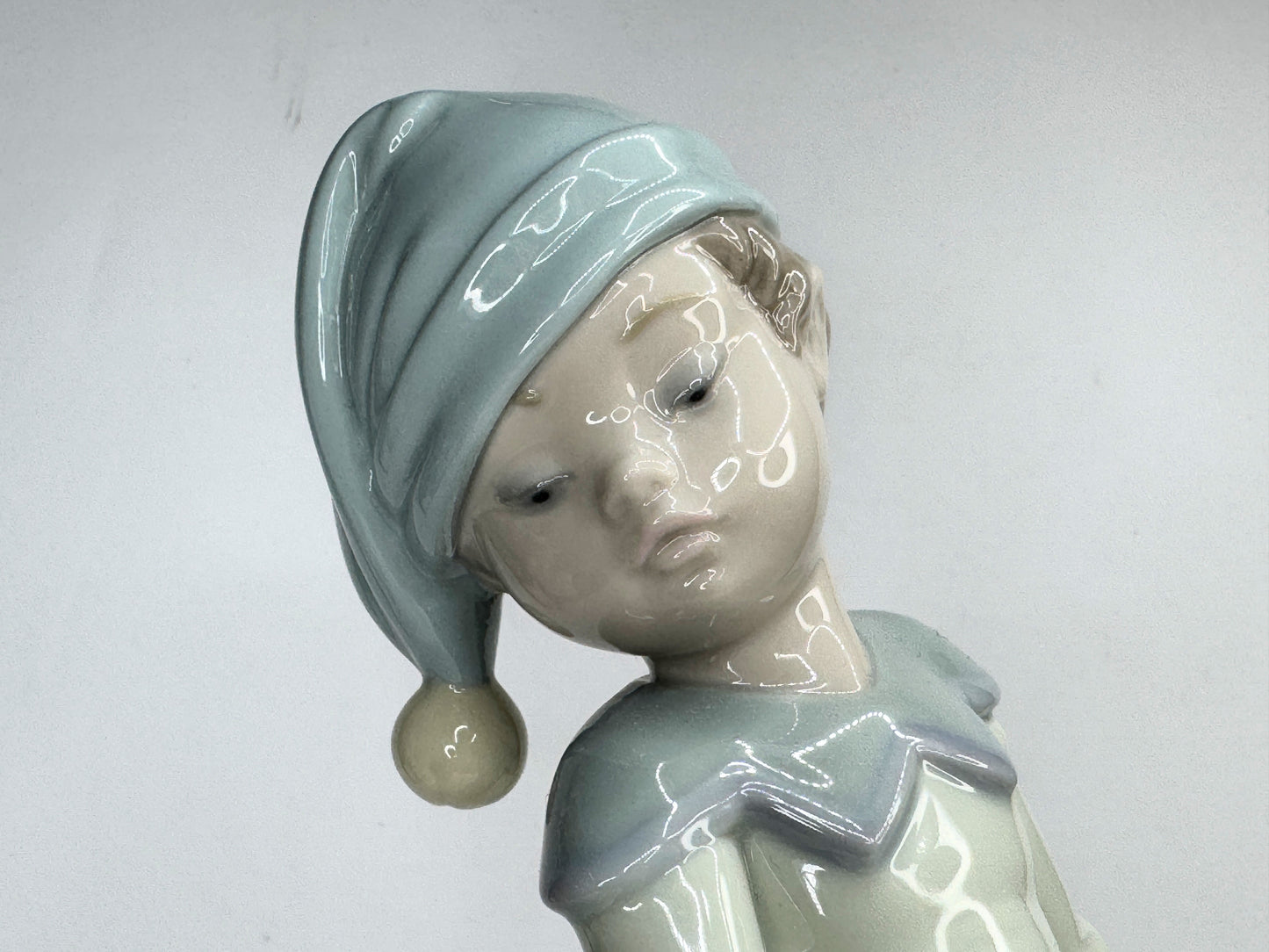 Lladro Santa's Sack of Dreams 6894 High Gloss Porcelain Sculpture 7" A642