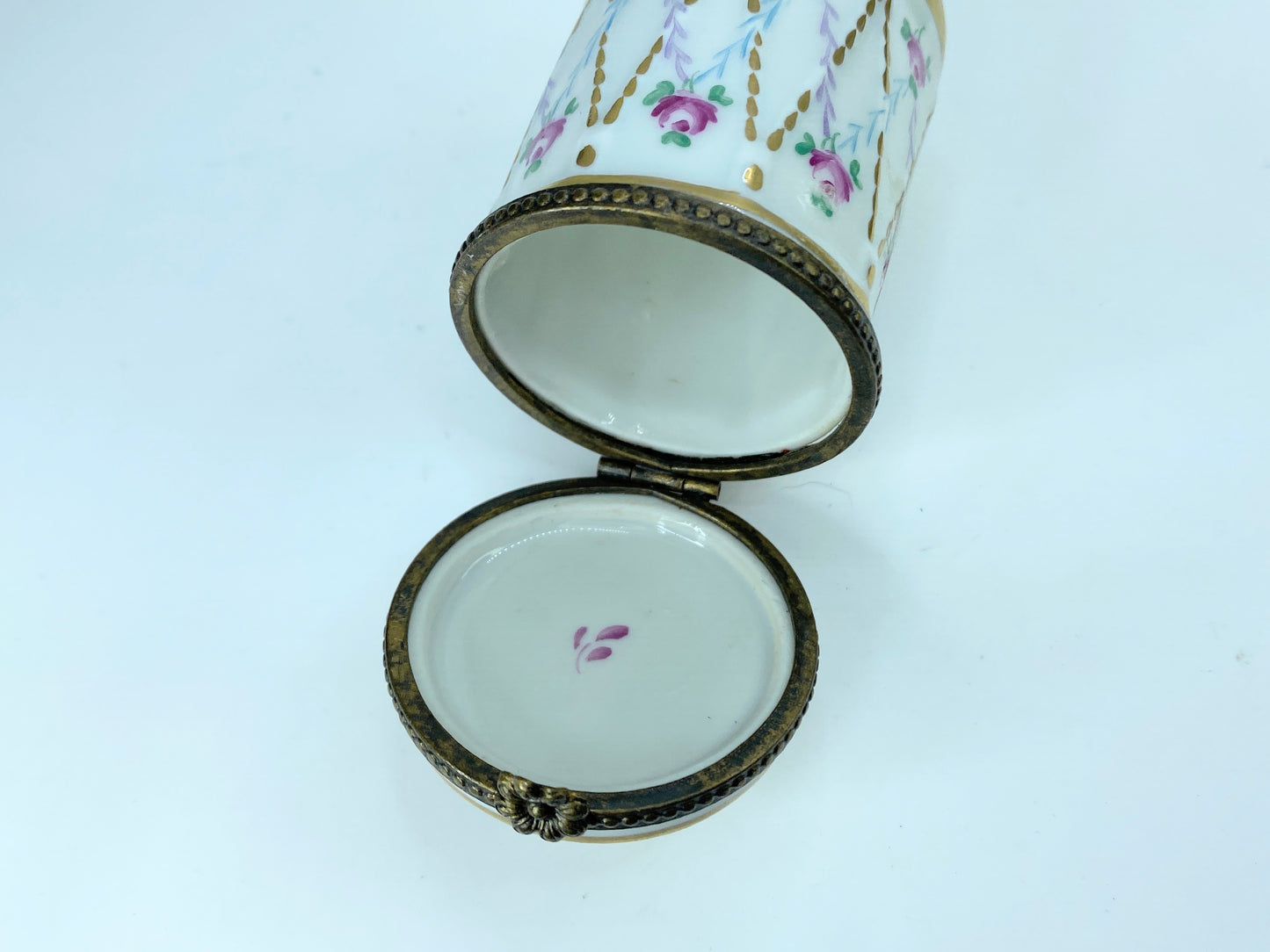 P.V Limoges France Peint Main Peony tall trinket box, c1970 A145