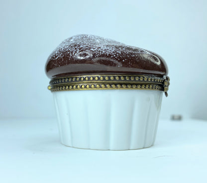 Eximious Peint Main Limoges Francés Delicious Chocolate Cupcake trinket A146