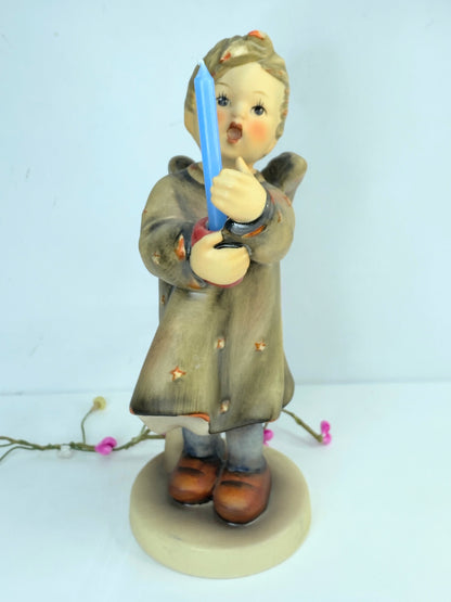 Goebel Hummel  Watchful Angel figurine #191, TMK5, angel with candlestick A529
