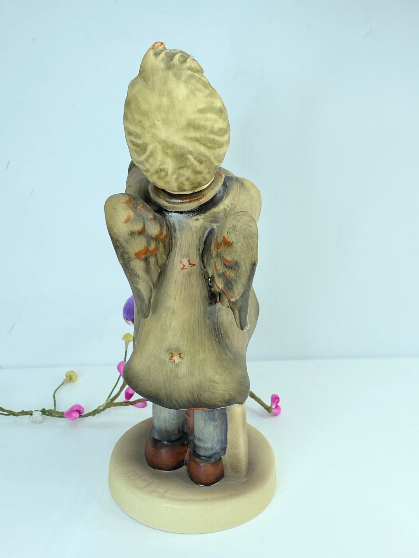 Goebel Hummel  Watchful Angel figurine #191, TMK5, angel with candlestick A529