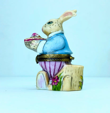 Limited Edition Limoges France Bunny sever with hidden carrot trinket A148