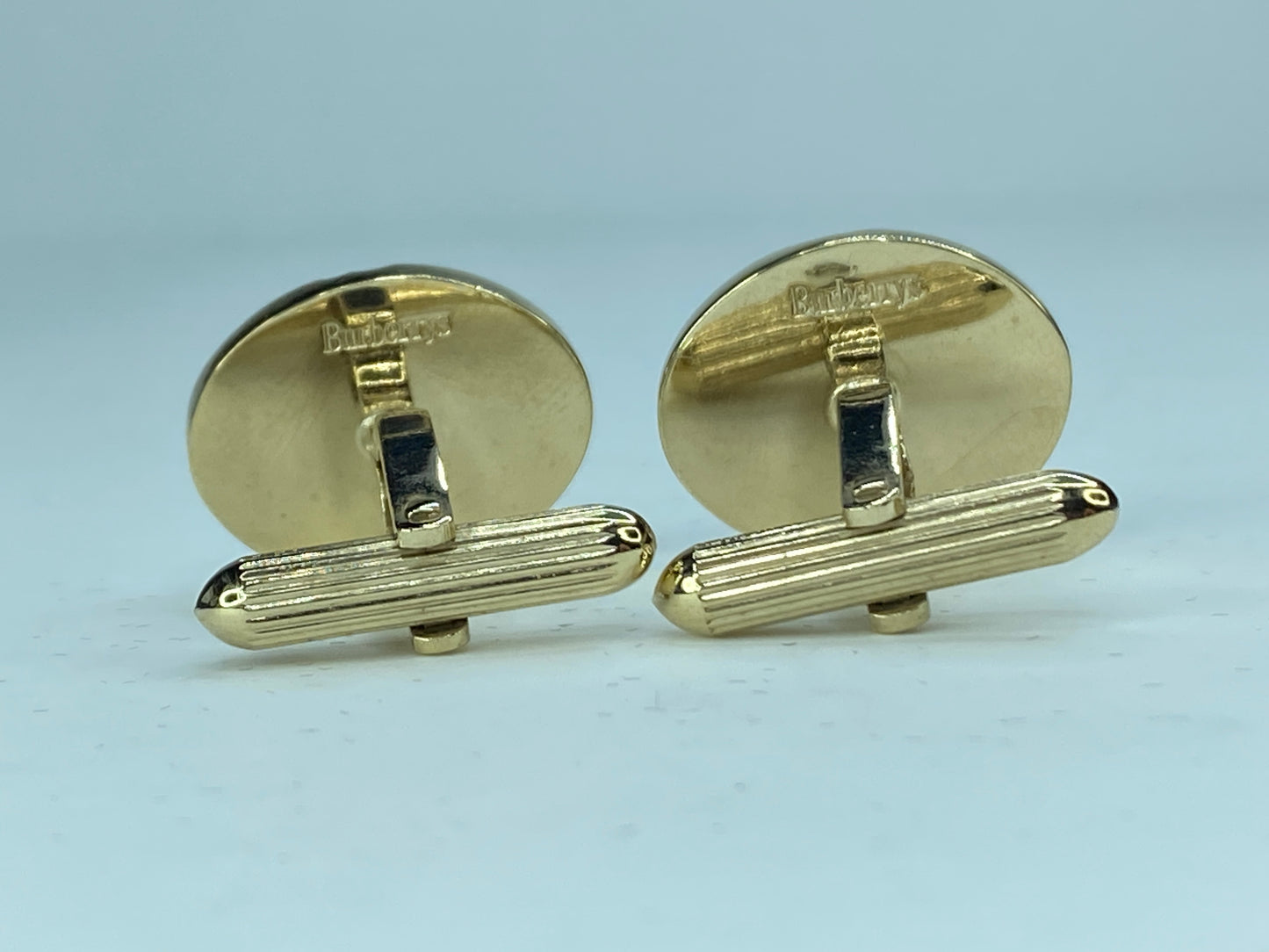 Burberry signature Horse & Knight Silvery gold tone cufflink GS134