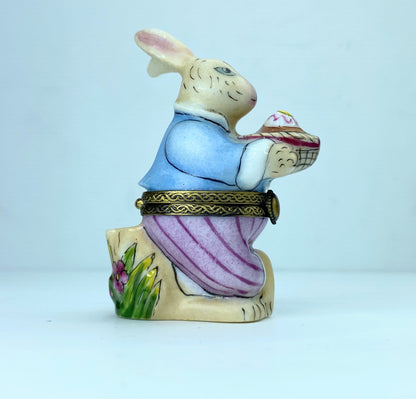 Limited Edition Limoges France Bunny sever with hidden carrot trinket A148