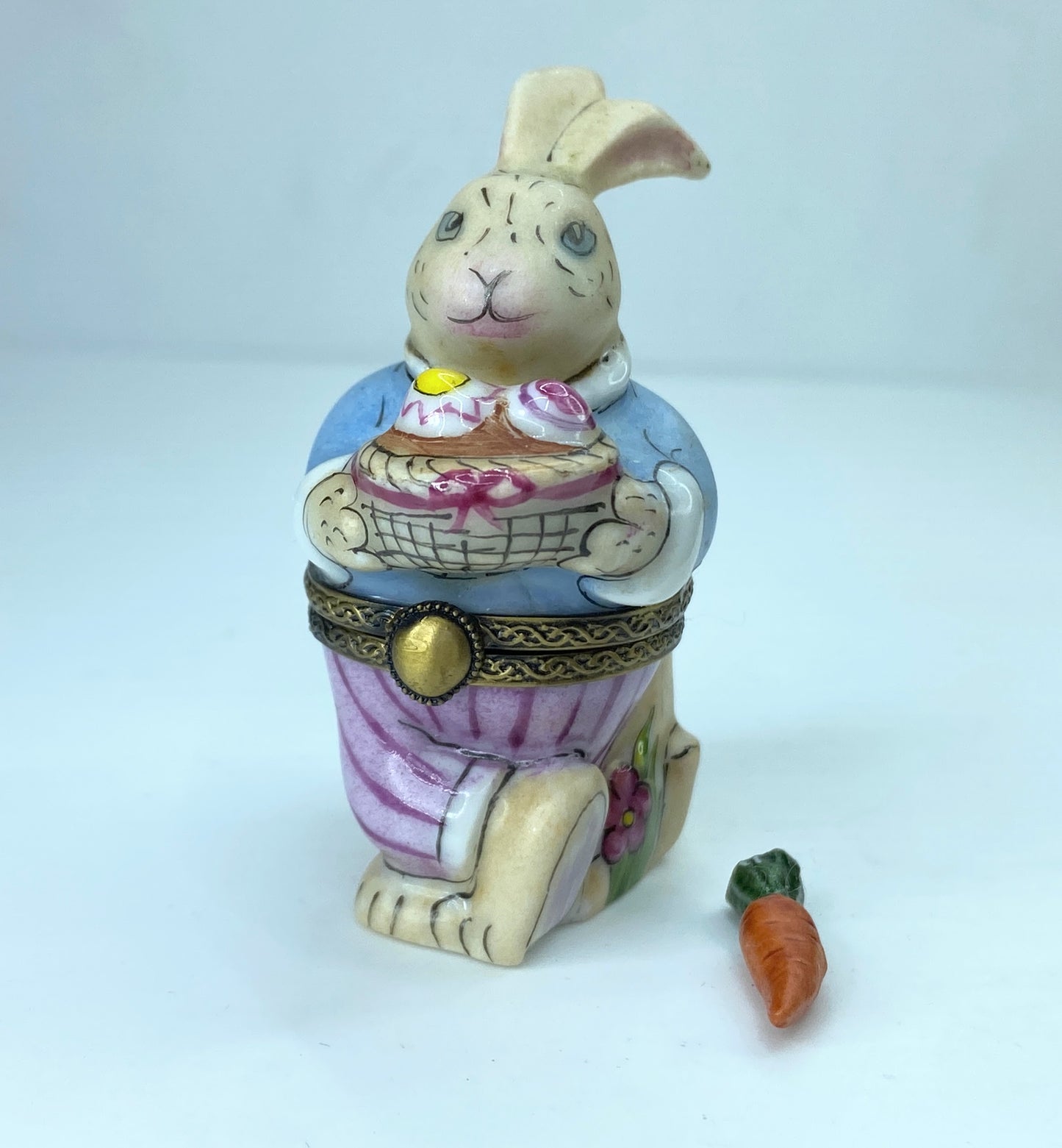 Limited Edition Limoges France Bunny sever with hidden carrot trinket A148